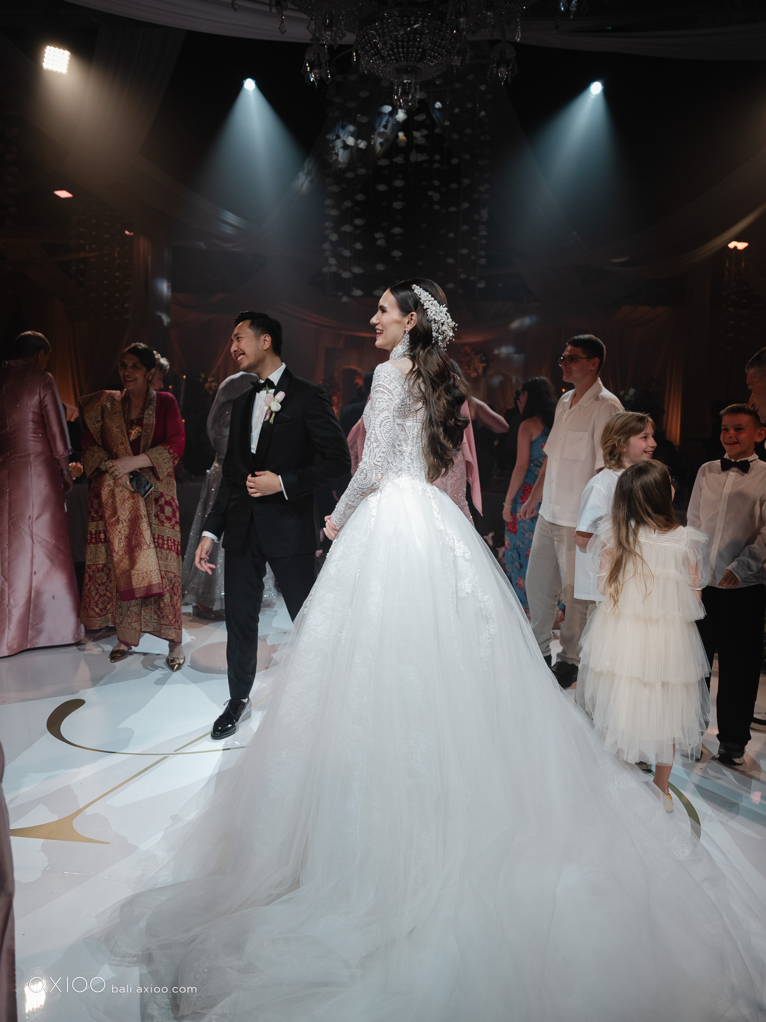 Axioo: Beyond The Spotlight